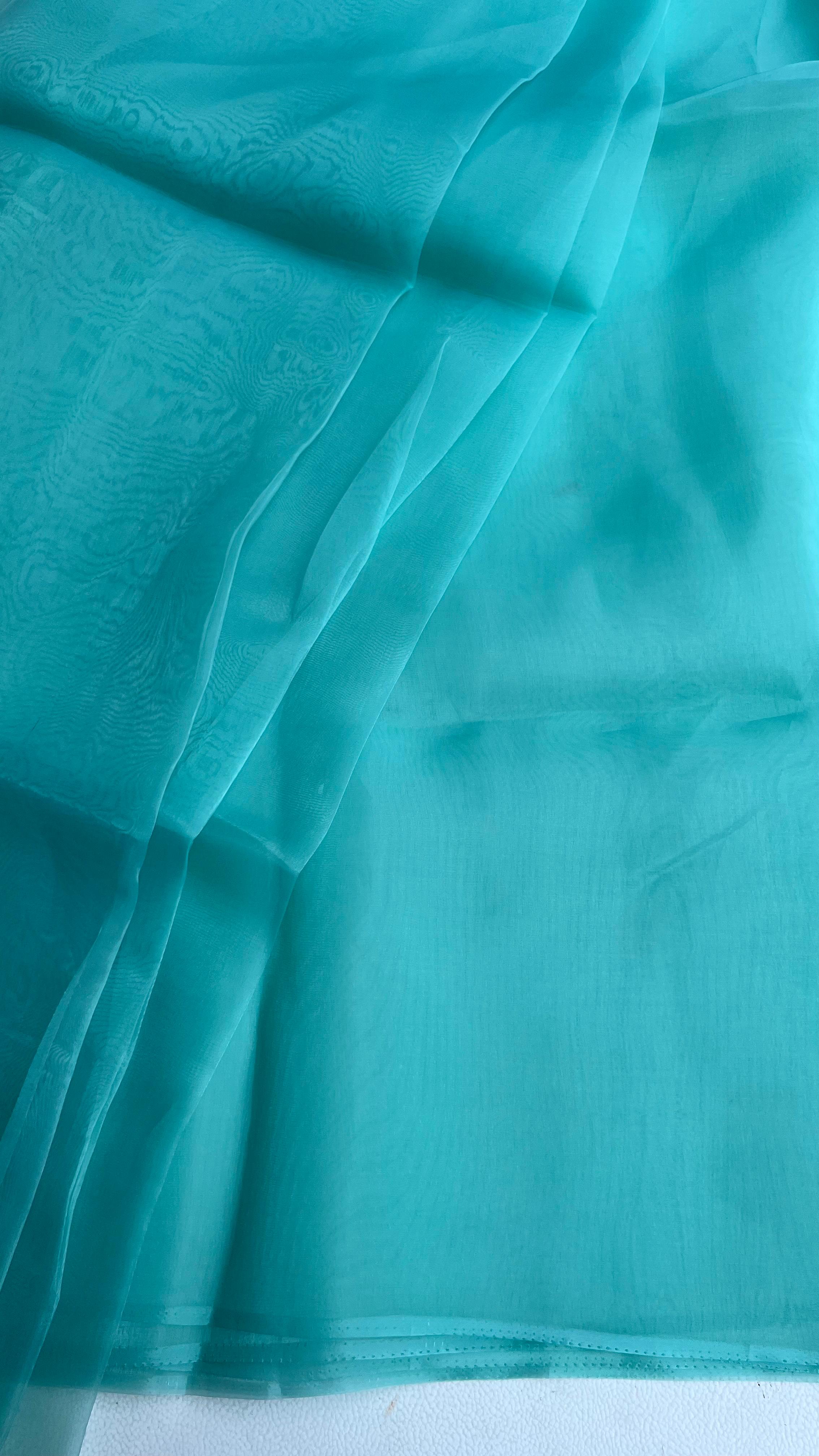 GLASS TISSUE DYED FABRIC