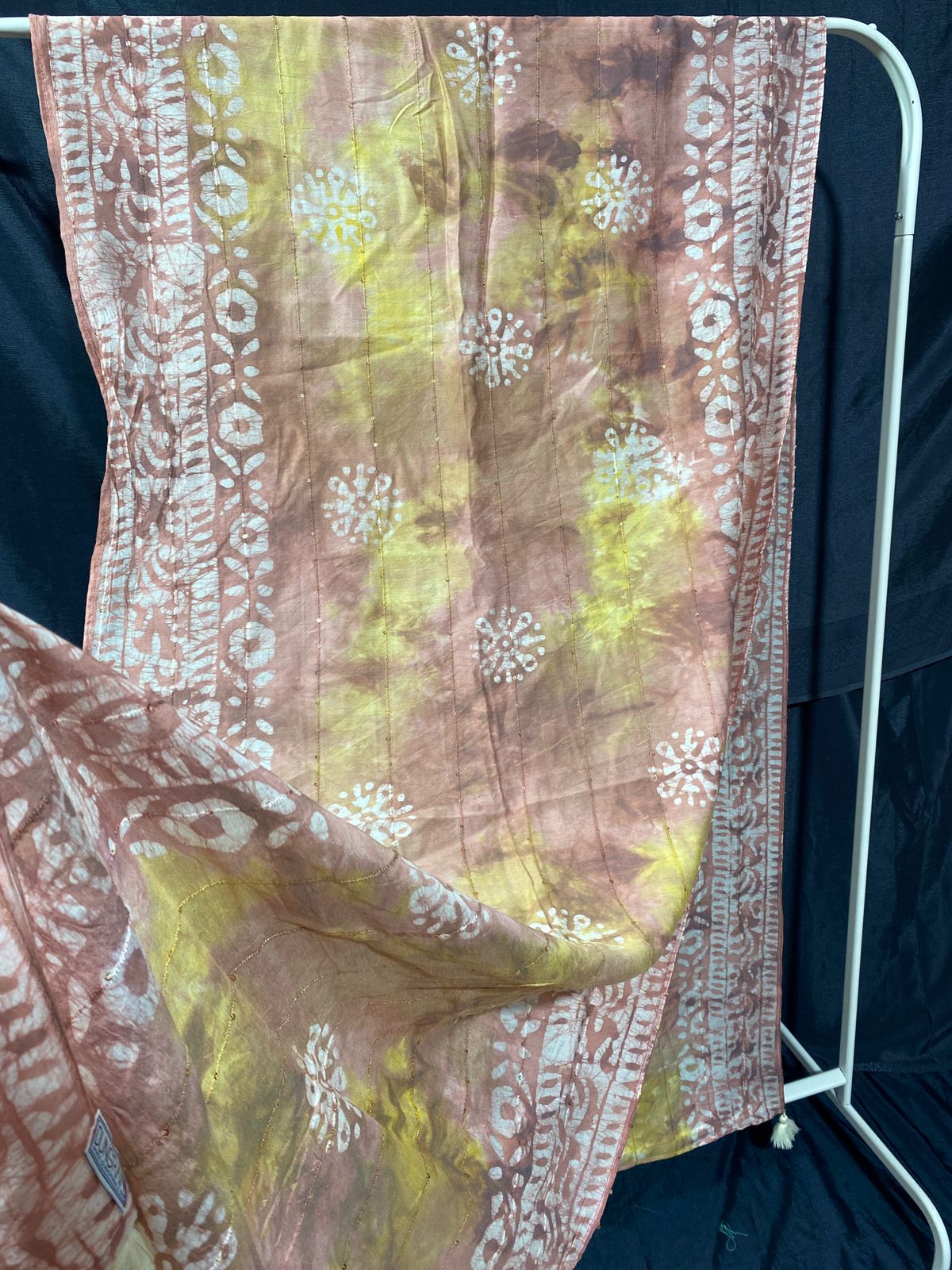 BATIK STOLE DUPATTA (2.3 CUT)