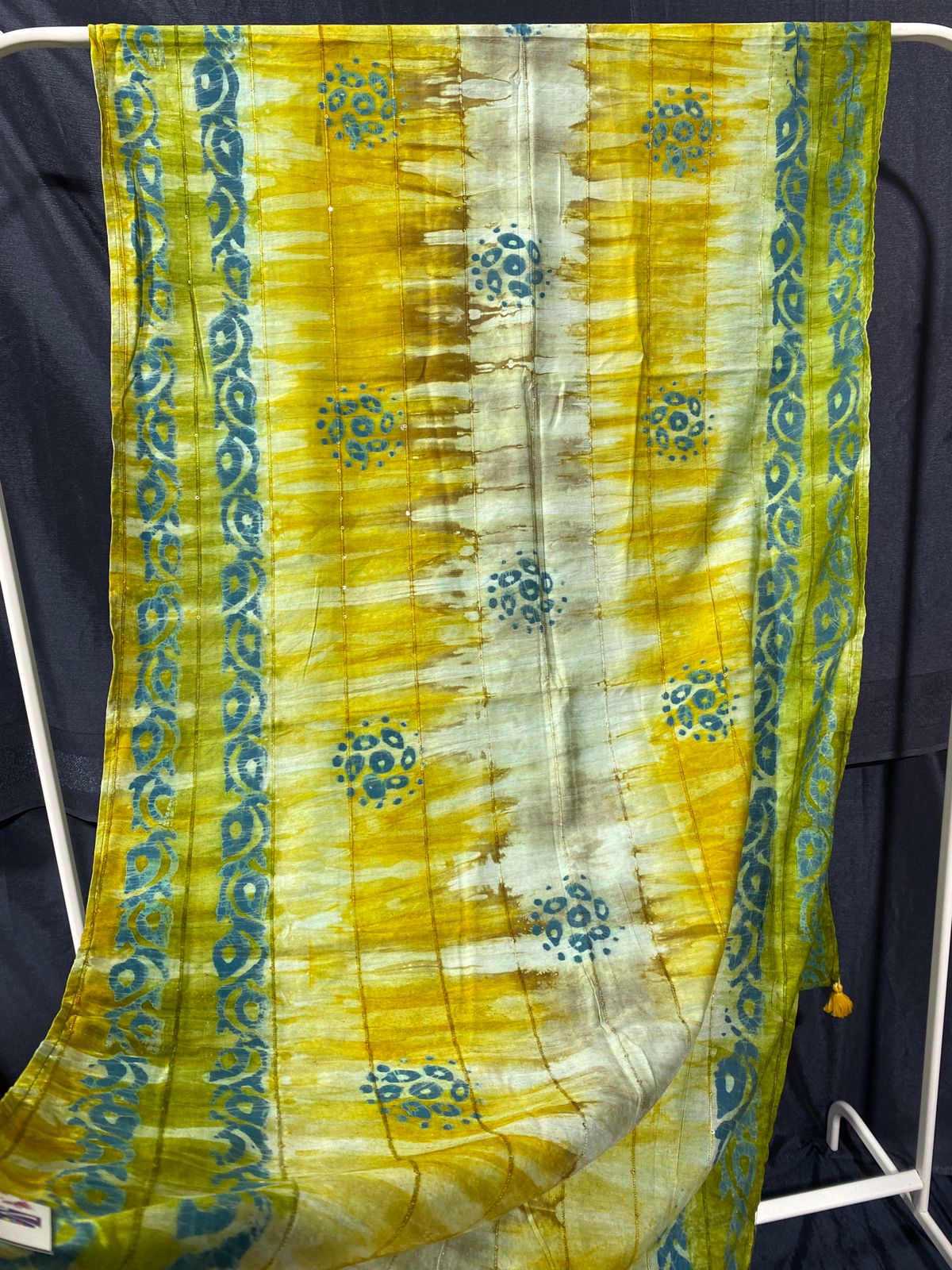 BATIK STOLE DUPATTA (2.3 CUT)